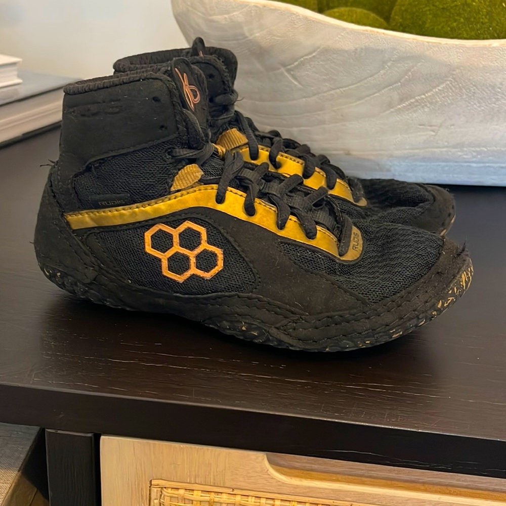 Rudis youth wrestling shoes